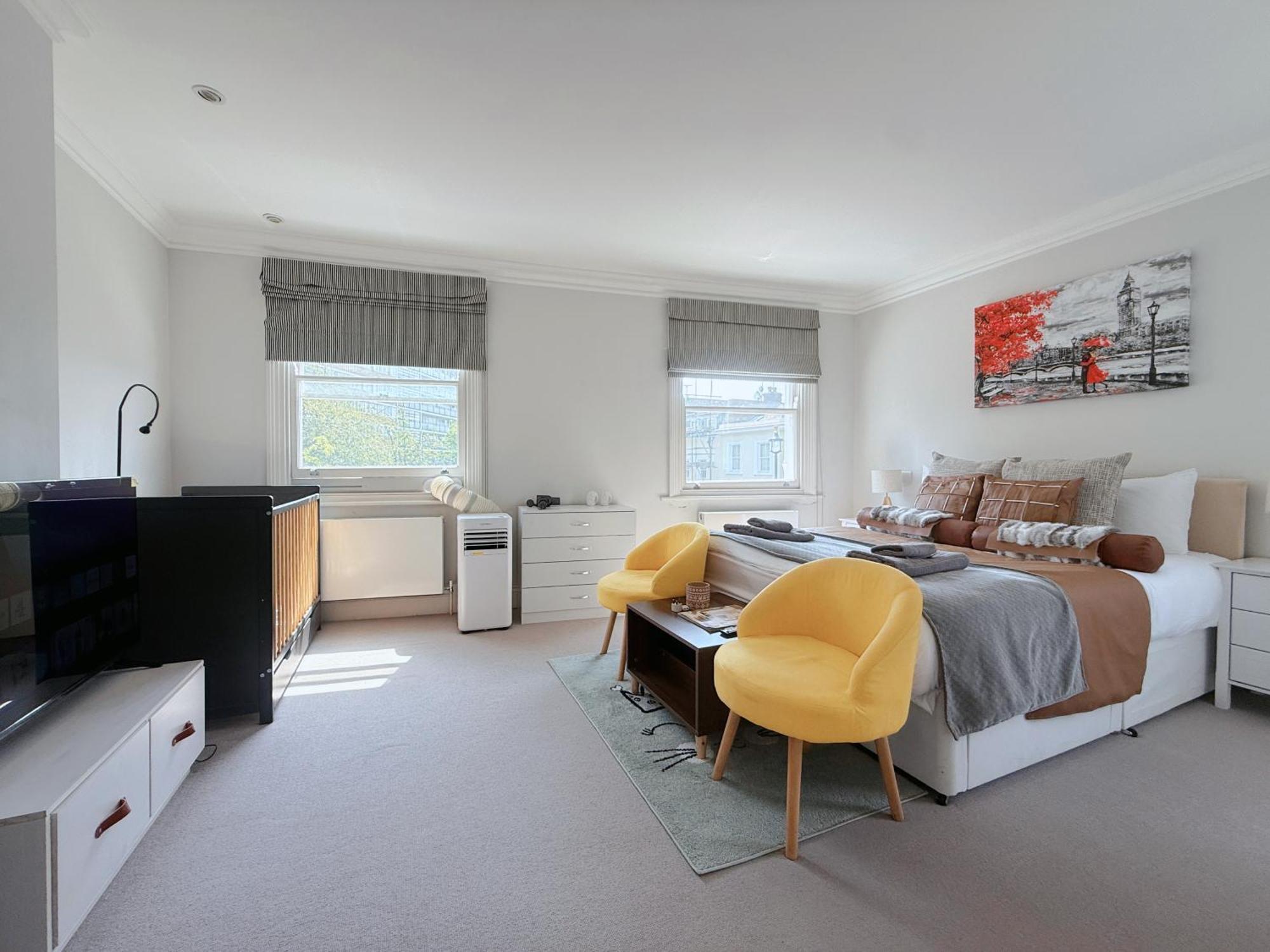 Spacious And Cosy 3brs 5f House In Heart Of * London